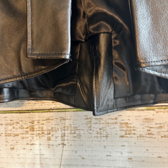 JESSICA LONDON Leather “Buttery Soft” Black Cropped Jacket Size 18 - Picture 8 of 10
